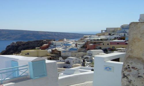 Zdjęcie GRECJA / wyspa Santorini / Santorini / miasteczko na skale