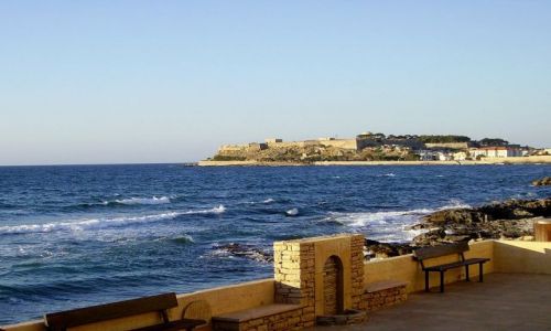 Zdjcie GRECJA / wyspa Kreta / miasteczko Rethymno / widok na twierdze w Rethymno