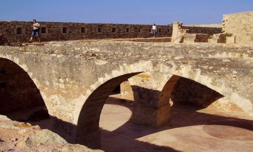 Zdjcie GRECJA / wyspa Kreta / miasteczko Rethymno / ruiny twierdzy w Rethymno