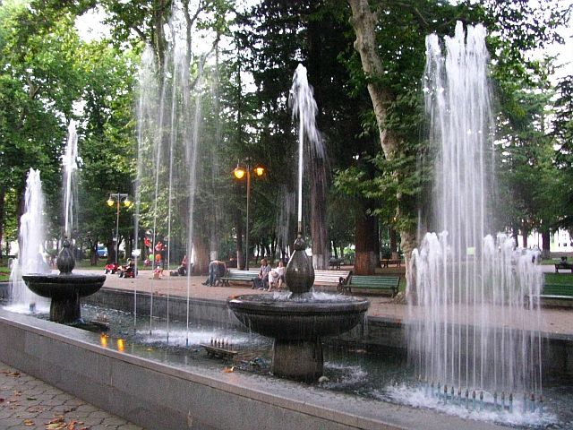 Zdjęcia: Kutaisi, Imeretia, park, GRUZJA Zdjęcia: Kutaisi, Imeretia, park, GRUZJA