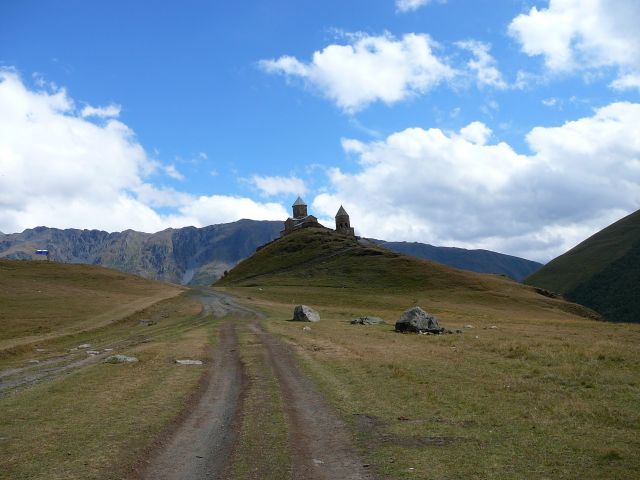 Zdjęcia: Kazbegi, Kaukaz, Klasztor, GRUZJA Zdjęcia: Kazbegi, Kaukaz, Klasztor, GRUZJA