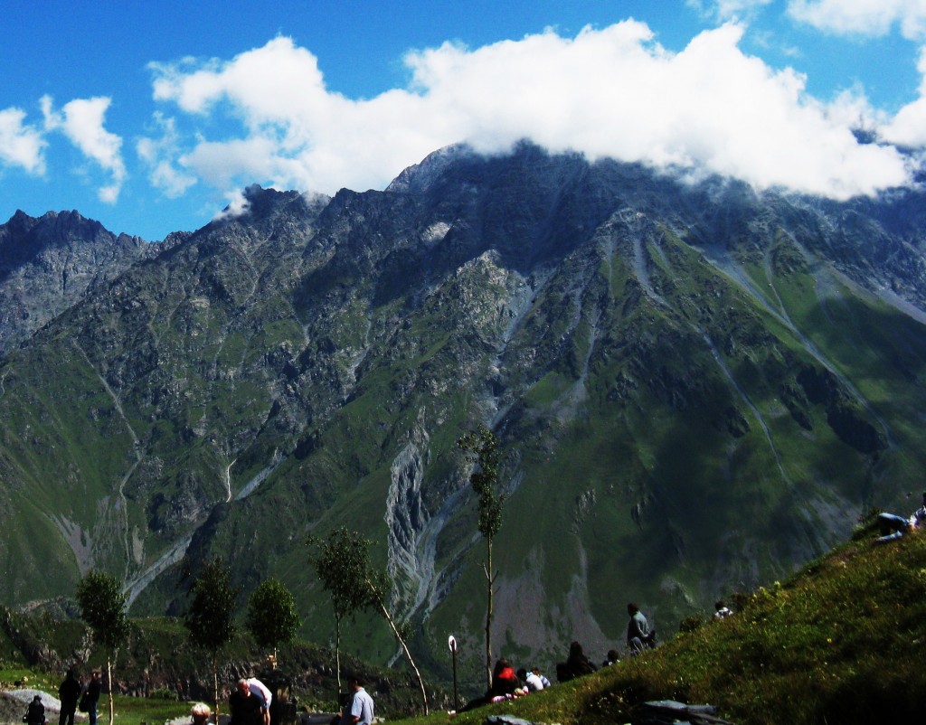Zdjęcia: Kazbegi, Dolina rzeki Tergi, W tle Wysokiego Kaukazu, GRUZJA Zdjęcia: Kazbegi, Dolina rzeki Tergi, W tle Wysokiego Kaukazu, GRUZJA