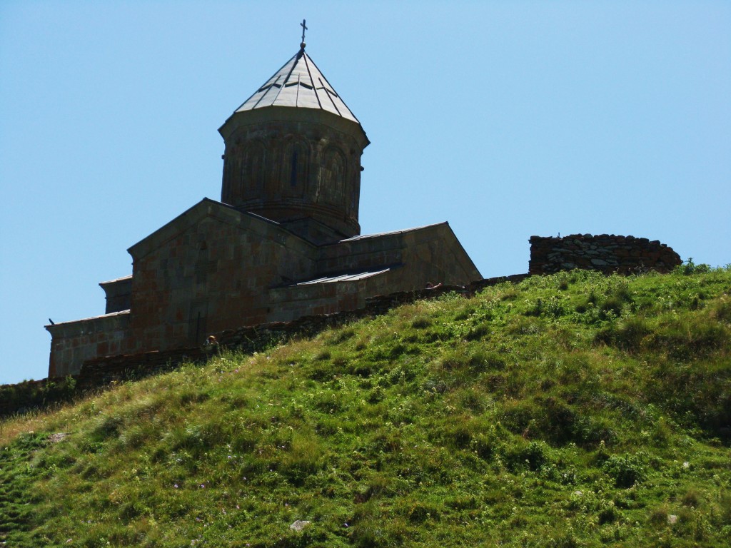 Zdjęcia: Kazbegi miasto, Chewi, Najświętrze miejsce regionu, GRUZJA Zdjęcia: Kazbegi miasto, Chewi, Najświętrze miejsce regionu, GRUZJA