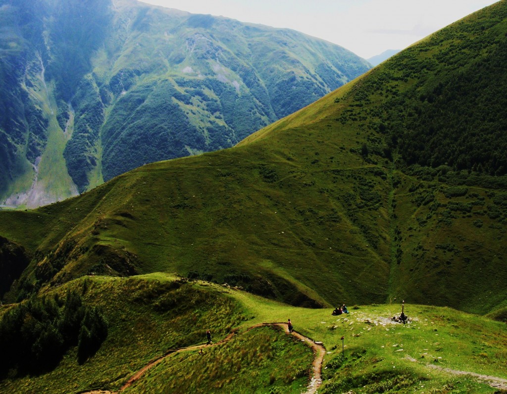 Zdjęcia: Kazbegi miasto, Chewi, Kródki odpoczynek na trasie, GRUZJA Zdjęcia: Kazbegi miasto, Chewi, Kródki odpoczynek na trasie, GRUZJA