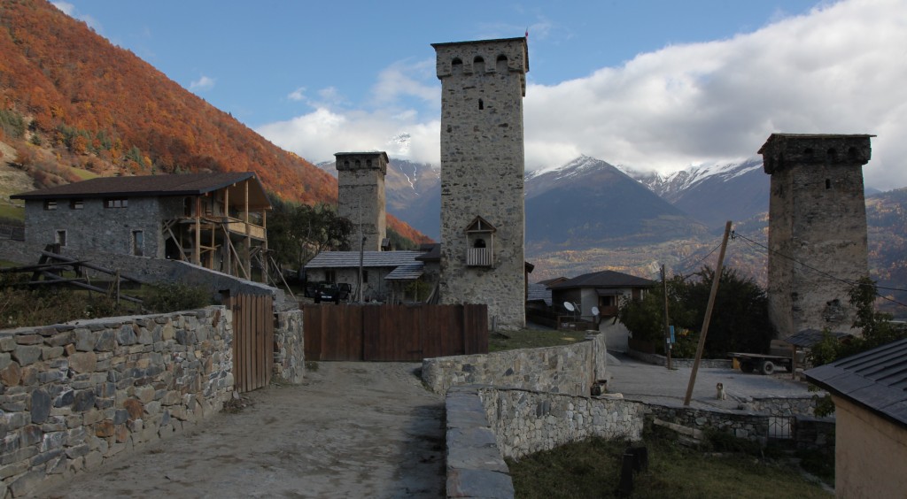Zdjęcia: Mestia, Svanetia, Średniowieczne baszty rodowe, GRUZJA Zdjęcia: Mestia, Svanetia, Średniowieczne baszty rodowe, GRUZJA