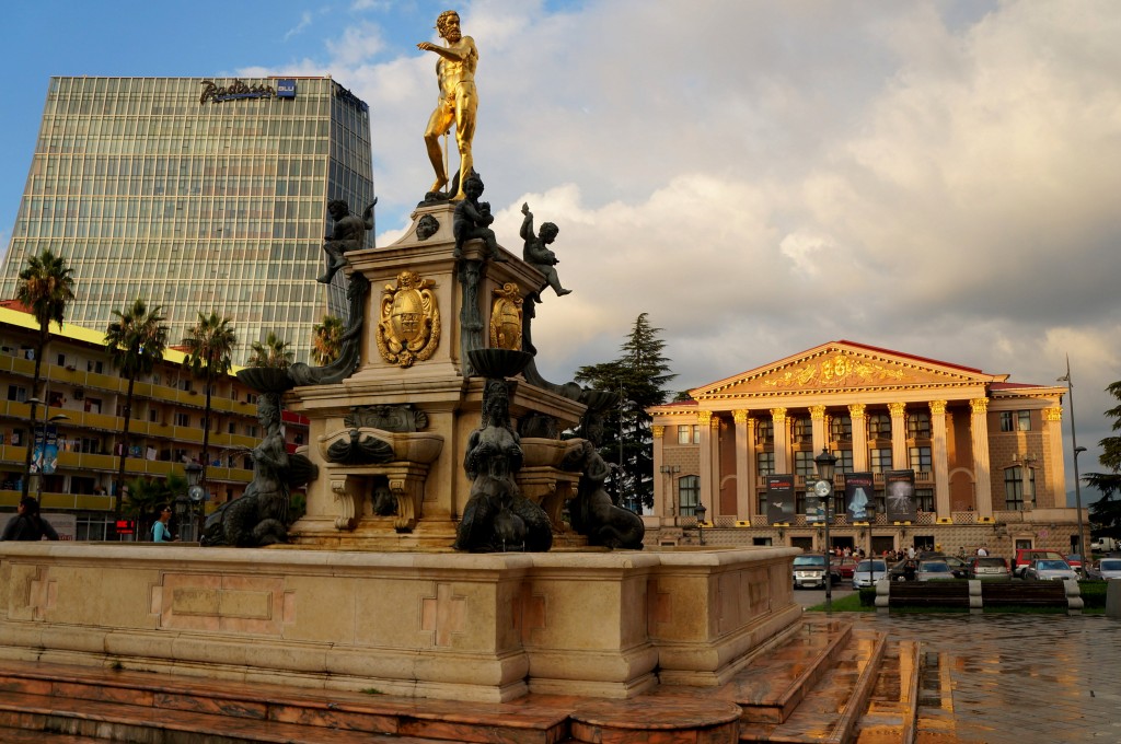 Zdjęcia: Batumi, Adżaria, Plac teatralny, GRUZJA Zdjęcia: Batumi, Adżaria, Plac teatralny, GRUZJA