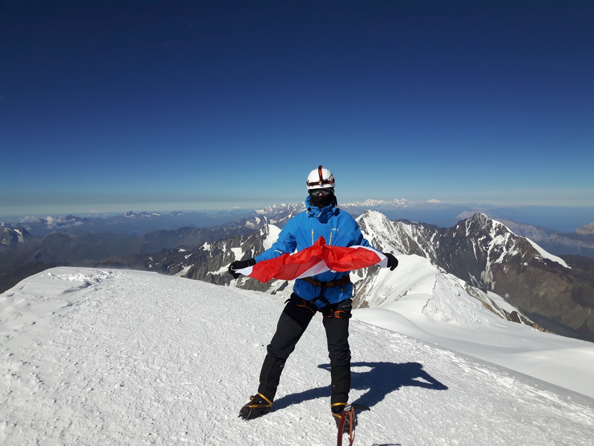 Zdjęcia: Kazbek  szczyt, Kaukaz, Na szczycie Kazbek 5040 m npm, GRUZJA Zdjęcia: Kazbek  szczyt, Kaukaz, Na szczycie Kazbek 5040 m npm, GRUZJA