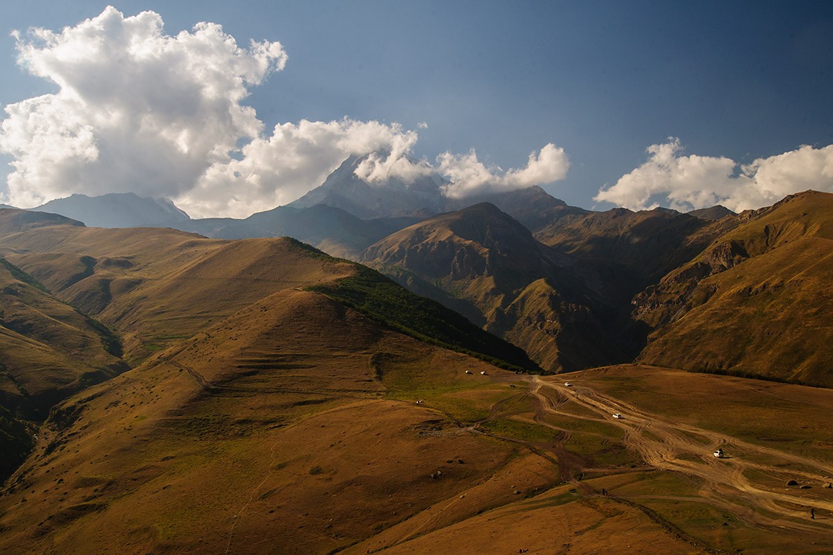 Zdjęcia: Stepantsminda (Kazbegi),, Wielki Kaukaz, Widok na Kazbek, GRUZJA Zdjęcia: Stepantsminda (Kazbegi),, Wielki Kaukaz, Widok na Kazbek, GRUZJA