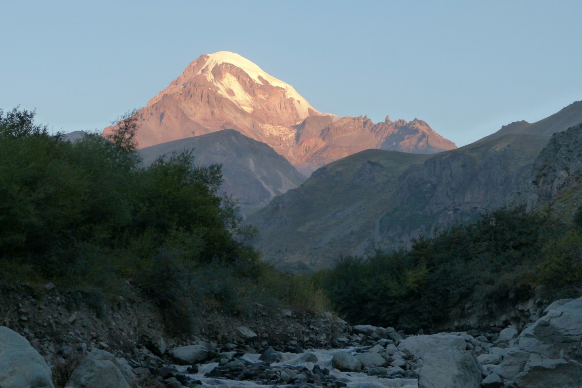 Zdjęcia: Stepancminda, Stepancminda, Mkinvartsveri, GRUZJA Zdjęcia: Stepancminda, Stepancminda, Mkinvartsveri, GRUZJA
