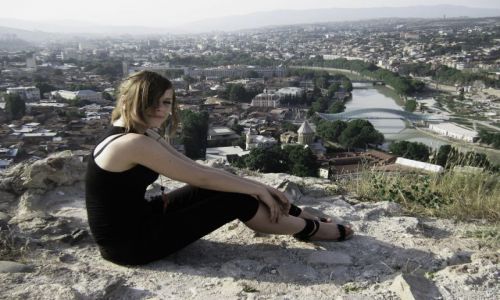 Zdjecie GRUZJA / Tbilisi / mury Twierdzy Narikala / Na wzgrzu