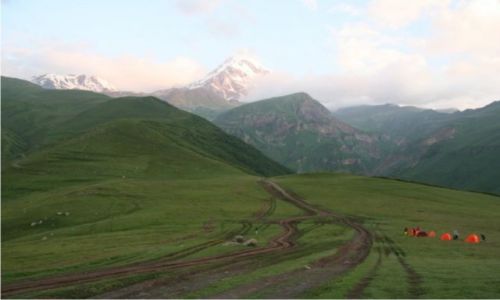 Zdjecie GRUZJA / - / Kazbegi / KONKURS Kazbegi