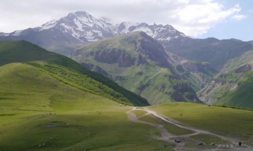 Zdjecie GRUZJA / - / Gruzja - widok z Cminda Sameba / Gruzja - widok z Cminda Sameba