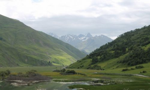 Zdjecie GRUZJA / - / Gruzja - dolina Sno, k.Stepancminda / Gruzja - dolina Sno, k.Stepancminda
