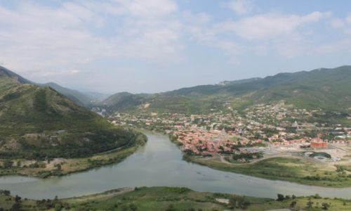 Zdjęcie GRUZJA / - / Gruzja - Mzcheta / Gruzja - panorama Mzcheta