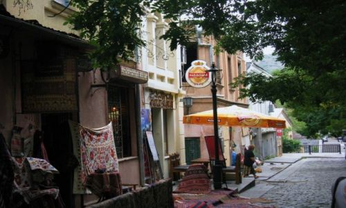 Zdjęcie GRUZJA / Stolica / Ulice boczne miasta / Smutne ulice Tbilisi