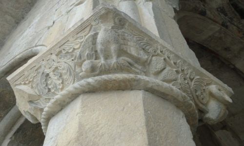 GRUZJA / Imeretia / Kutaisi / Katedra Bagrati - kapitel