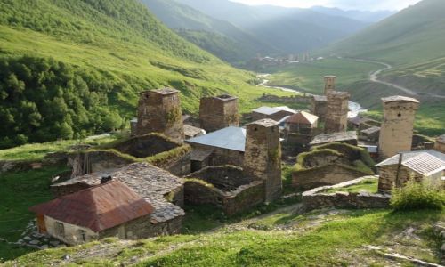 Zdjecie GRUZJA / Swanetia / Uszguli / Panorama Chazchasi