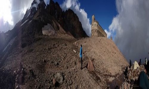 Zdjecie GRUZJA / Kaukaz / Kazbek / Dawna meteostacja