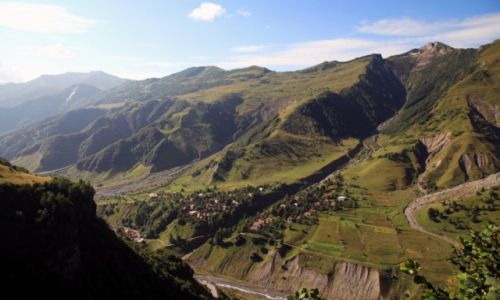 Zdjęcie GRUZJA / Mccheta-Mtianetia / W drodze do Stepancmindy / Gruzińska Droga Wojenna