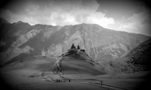 Zdjęcie GRUZJA / Mccheta-Mtianetia / okolice Stepancmindy / Cminda Sameba