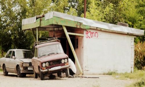 Zdjecie GRUZJA / Kachetia / Okolice Signaghi / Gruziski warsztat samochodowy