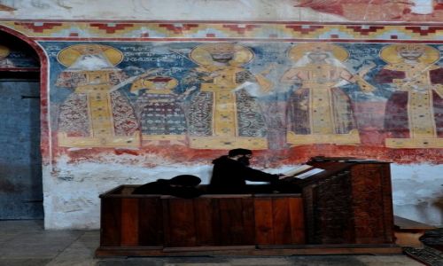 Zdjęcie GRUZJA / Imeretia, zachodnia Gruzja / kompleks klasztorny Gelati / Zmęczenie