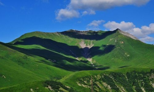 Zdjecie GRUZJA / Gudaurii / Guadurii / Czarne chmury nad...