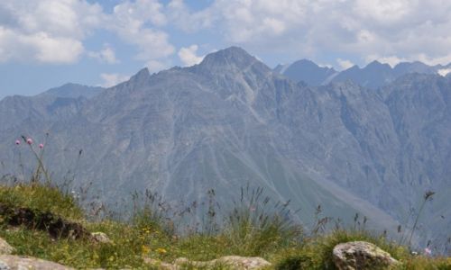 Zdjecie GRUZJA / Kaukaz / Stepancminda / Widok na gor Shani