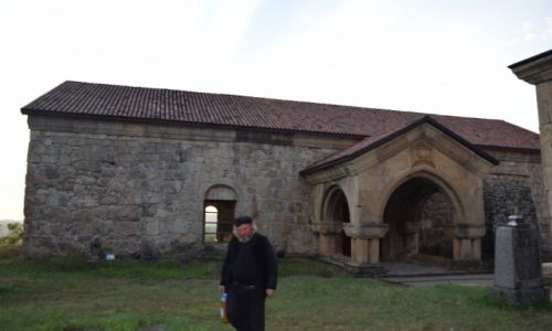 Zdjecie GRUZJA / Imeretia / Kutaisi / ,,Zmartwiony mnich:)''