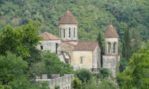 Zdjęcie GRUZJA / OKOL KUTAISI / MOTSAMETA MONASTERY / MONASTER