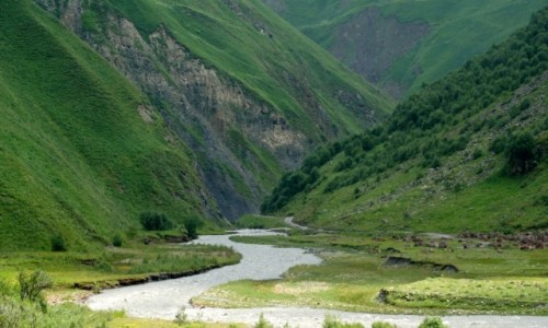 Zdjecie GRUZJA / Kazbegi / Okolice Kazbegi / Dolina Truso