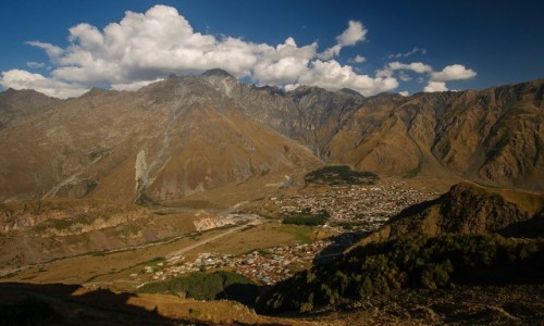 Zdjecie GRUZJA / Wielki Kaukaz / Stepantsminda (Kazbegi), / Widok na Kazbegi