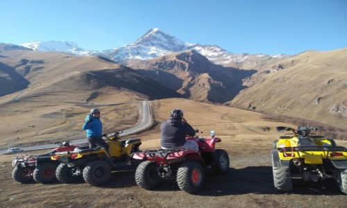 Zdjecie GRUZJA / M-M / Kazbegi / <3
