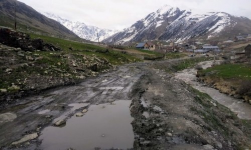 GRUZJA / Swanetia / Ushguli / W drodze do Ushguli