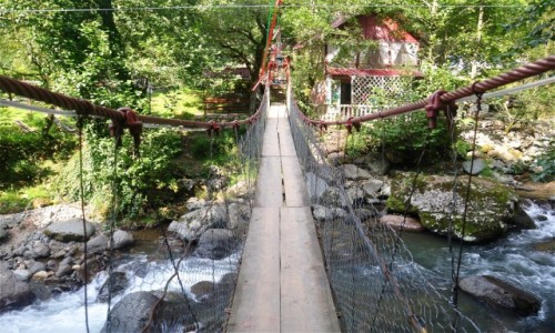 Zdjęcie GRUZJA / Adżaria / Chakvistavi / Most dla pieszych