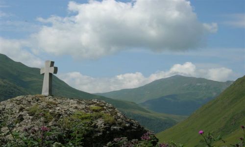 Zdjcie GRUZJA / Kaukaz / okolice Kazbegi / Juta II