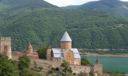 Zdjecie GRUZJA / brak / Annanuri / Twierdza nad jeziorem, Annanuri