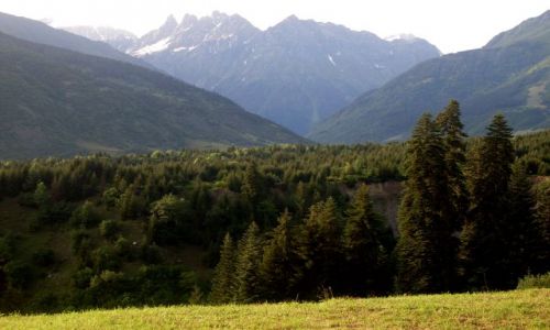Zdjęcie GRUZJA / Swanetia / Mestia, okolice... / te same góry widziene z oddali...
