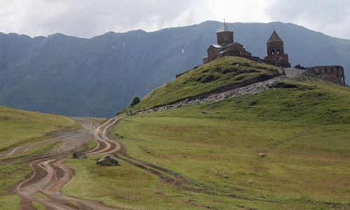Zdjecie GRUZJA / Wojenna Droga / Gergati / Cminda Sameba czyli...koci Sw. Trjcy