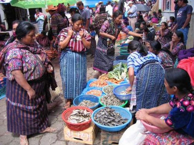 Zdjęcia: okolie Atitlan, Jezioro Atitlan, Indiańskie targowisko, GWATEMALA Zdjęcia: okolie Atitlan, Jezioro Atitlan, Indiańskie targowisko, GWATEMALA