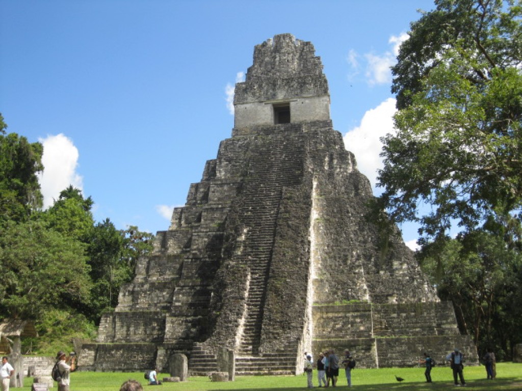 Zdjęcia: Gwatemala, Piramida w Tikal, GWATEMALA Zdjęcia: Gwatemala, Piramida w Tikal, GWATEMALA