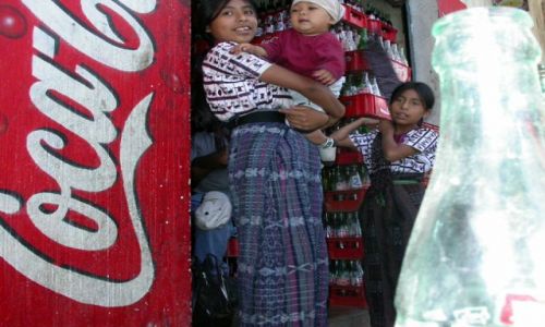 Zdjęcie GWATEMALA / lago atitlan / targ / królowa coca cola