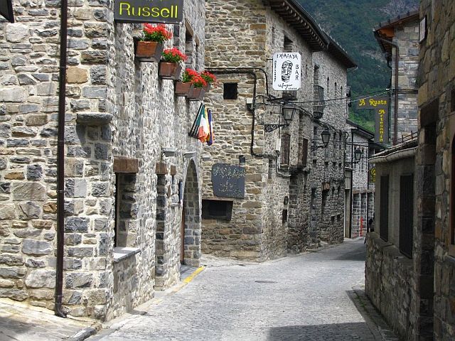 Zdjęcia: Torla, Aragonia, pirenejska wioska, HISZPANIA Zdjęcia: Torla, Aragonia, pirenejska wioska, HISZPANIA