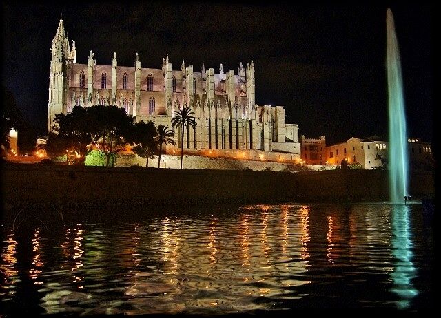 Zdjęcia: Palma, Majorka, Katedra La Seu nocą, HISZPANIA Zdjęcia: Palma, Majorka, Katedra La Seu nocą, HISZPANIA