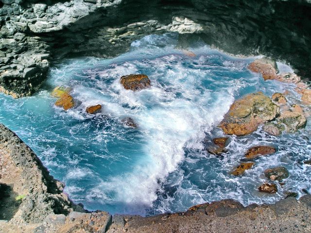 Zdjęcia: La Palma, La Palma, Burzliwa zatoka, HISZPANIA Zdjęcia: La Palma, La Palma, Burzliwa zatoka, HISZPANIA