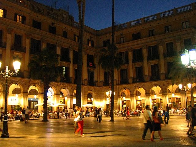 Zdjęcia: Barcelona, Katalonia, Plac Królewski, HISZPANIA Zdjęcia: Barcelona, Katalonia, Plac Królewski, HISZPANIA