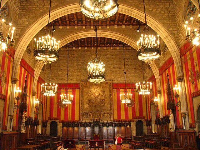 Zdjęcia: Barcelona, Katalonia, wnętrze ratusza w Barcelonie, HISZPANIA Zdjęcia: Barcelona, Katalonia, wnętrze ratusza w Barcelonie, HISZPANIA