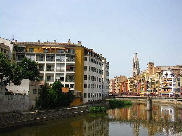 Zdjęcia: Girona, Katalonia, widok znad rzeki, HISZPANIA Zdjęcia: Girona, Katalonia, widok znad rzeki, HISZPANIA