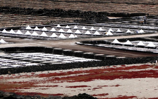 Zdj cia: Lanzarote, Wyspy Kanaryjskie, Salinas de Janubio (2), HISZPANIA