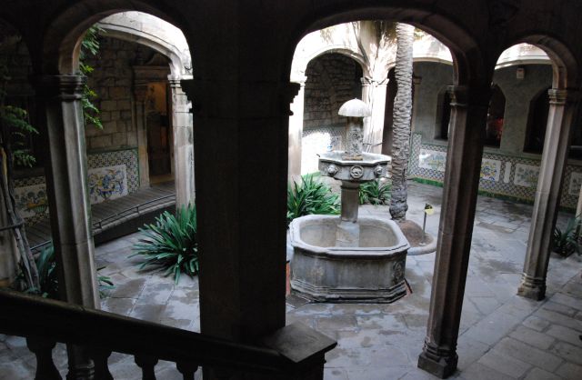 Zdjęcia: Barcelona, W dzielnicy Gothic, HISZPANIA Zdjęcia: Barcelona, W dzielnicy Gothic, HISZPANIA